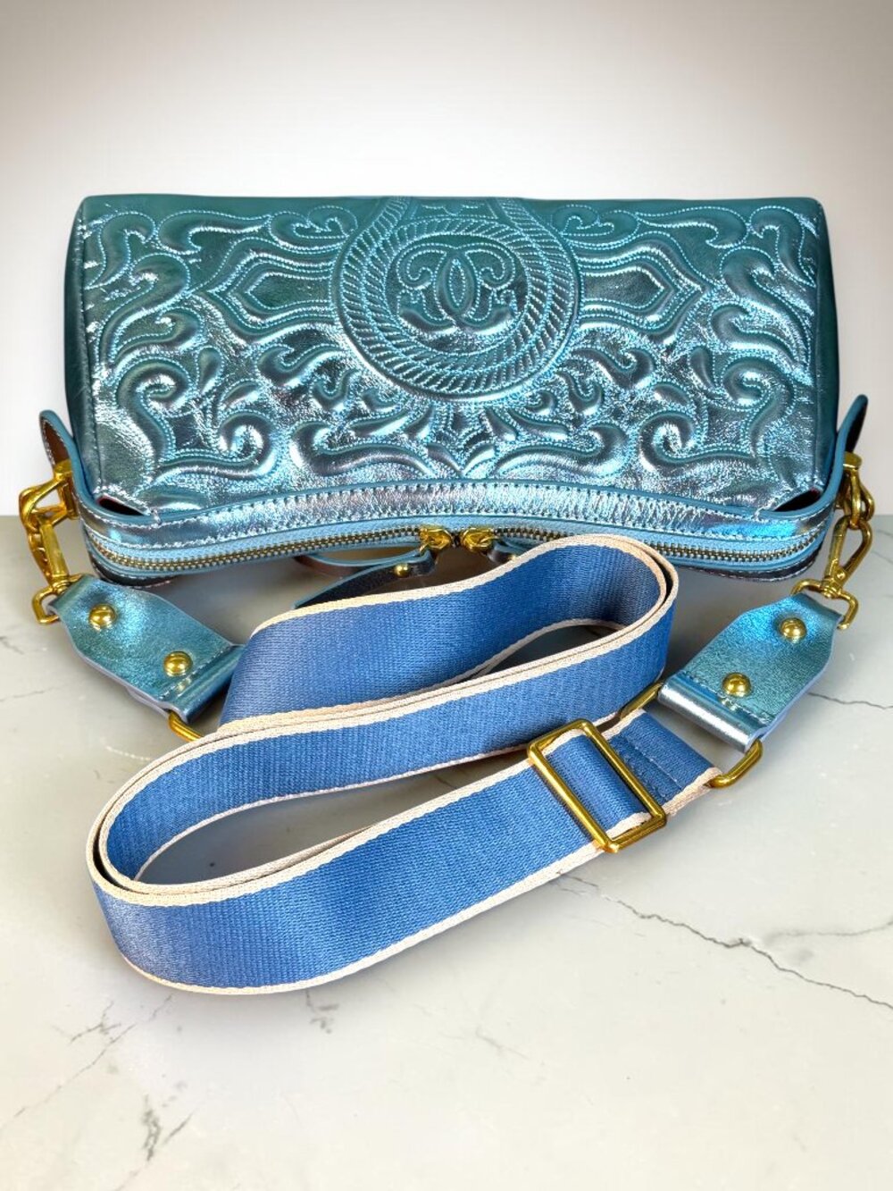 Sharif 1827 Metallic Peacock Blue Embossed Leather Crossbody Shoulder Bag - Picture 9 of 13